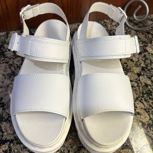 New !Dr. Martens Voss sandals  .  Women’s size 7.